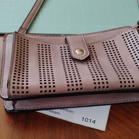 Gray Crossbody Bag - Size: 5"X8"            (1014) - Picture 5 of 5